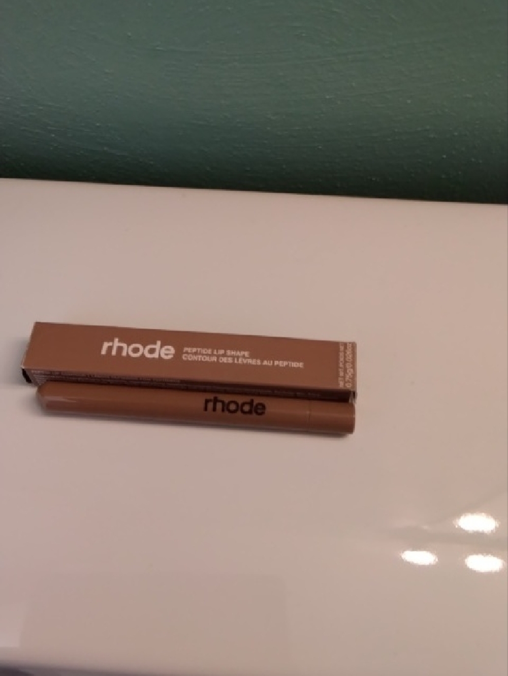 RHODE Peptide Lip Shape - Neutral Brown Shade - Picture 2 of 3